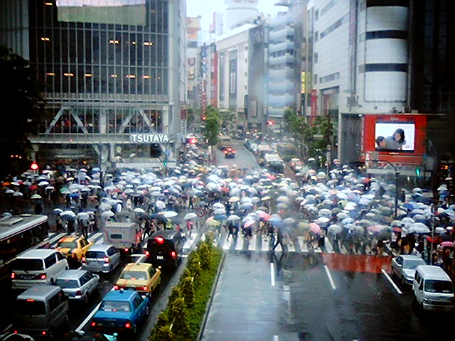 渋谷ハロウィン 2019 雨対策